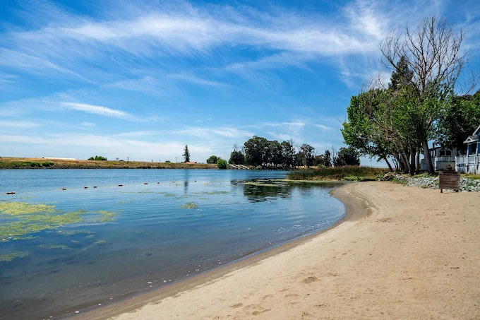 Snug Harbor RV Park & Marina
