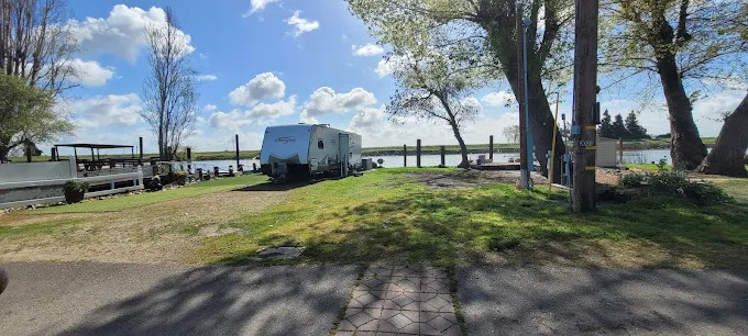 Snug Harbor RV Park & Marina