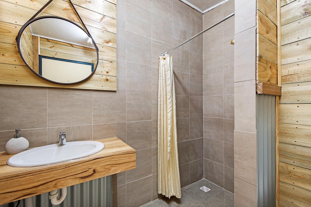 Golden Country Motel & Caravan Park