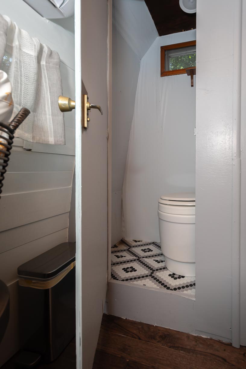 The Nest at Duck's Landing