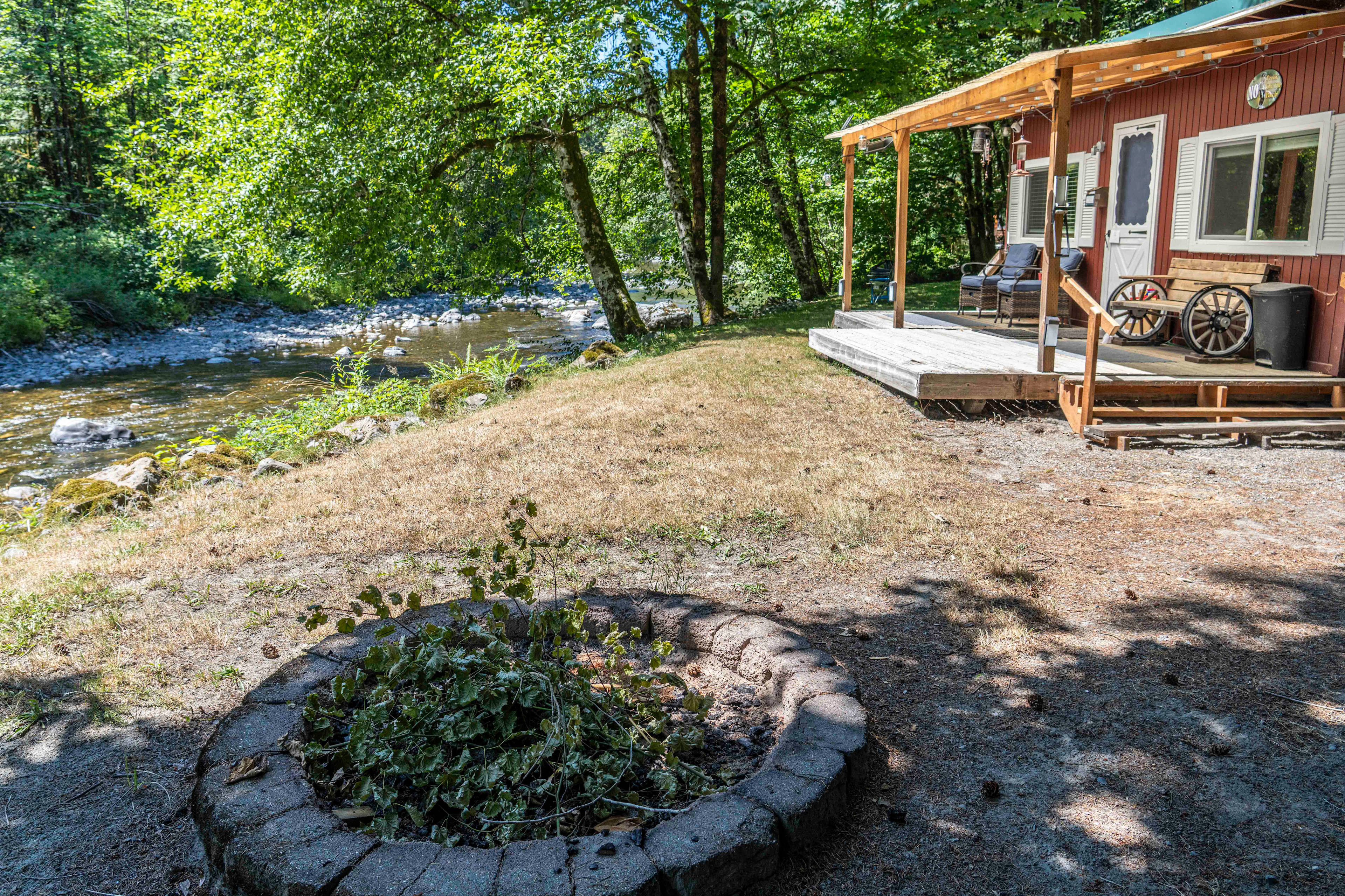 Marvin N’s River Mountain Oasis
