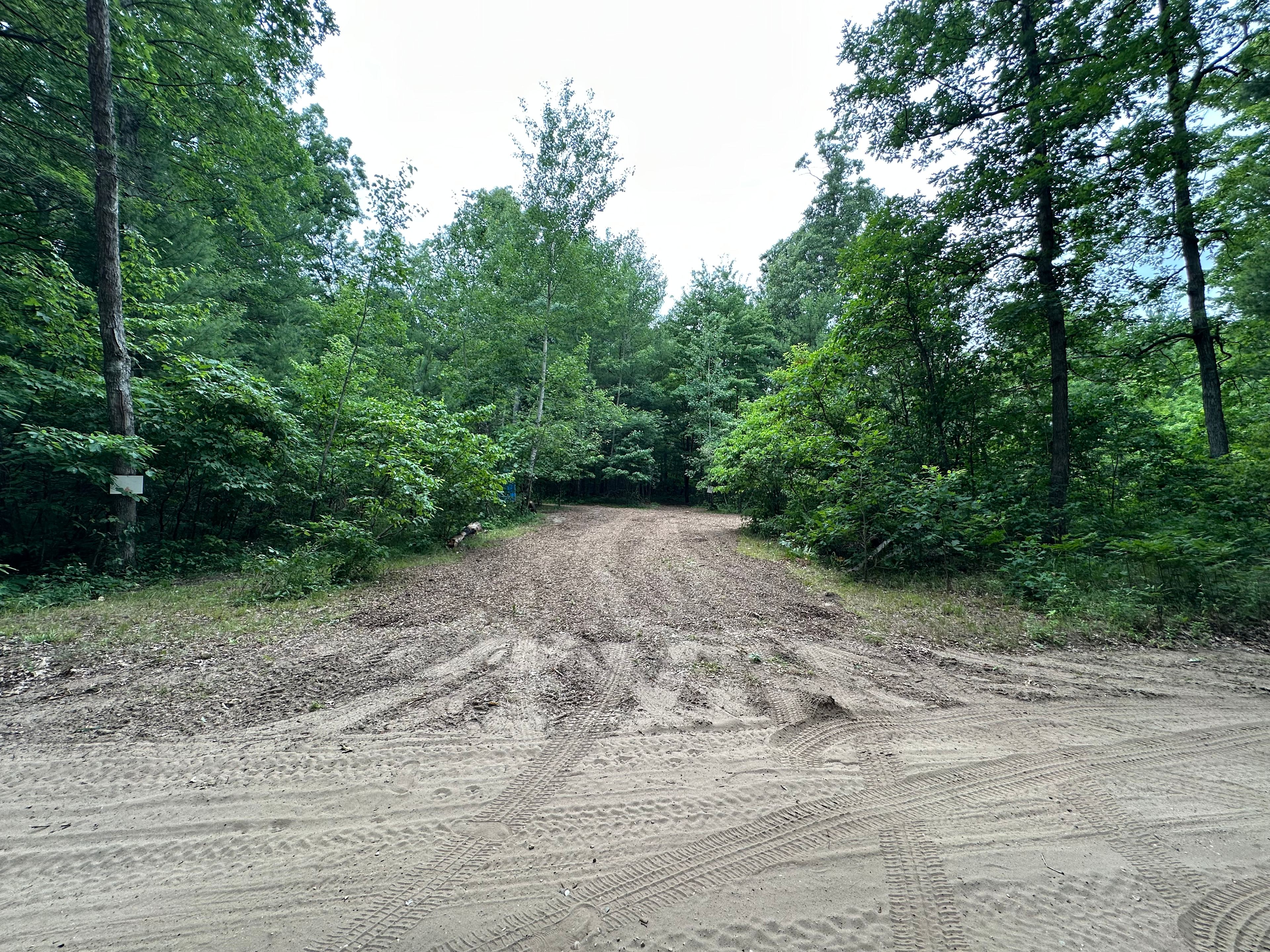 Main entrance. Site#4 is just inside to the left, #3 is straight ahead, #2 and #1 are inside to the right. 