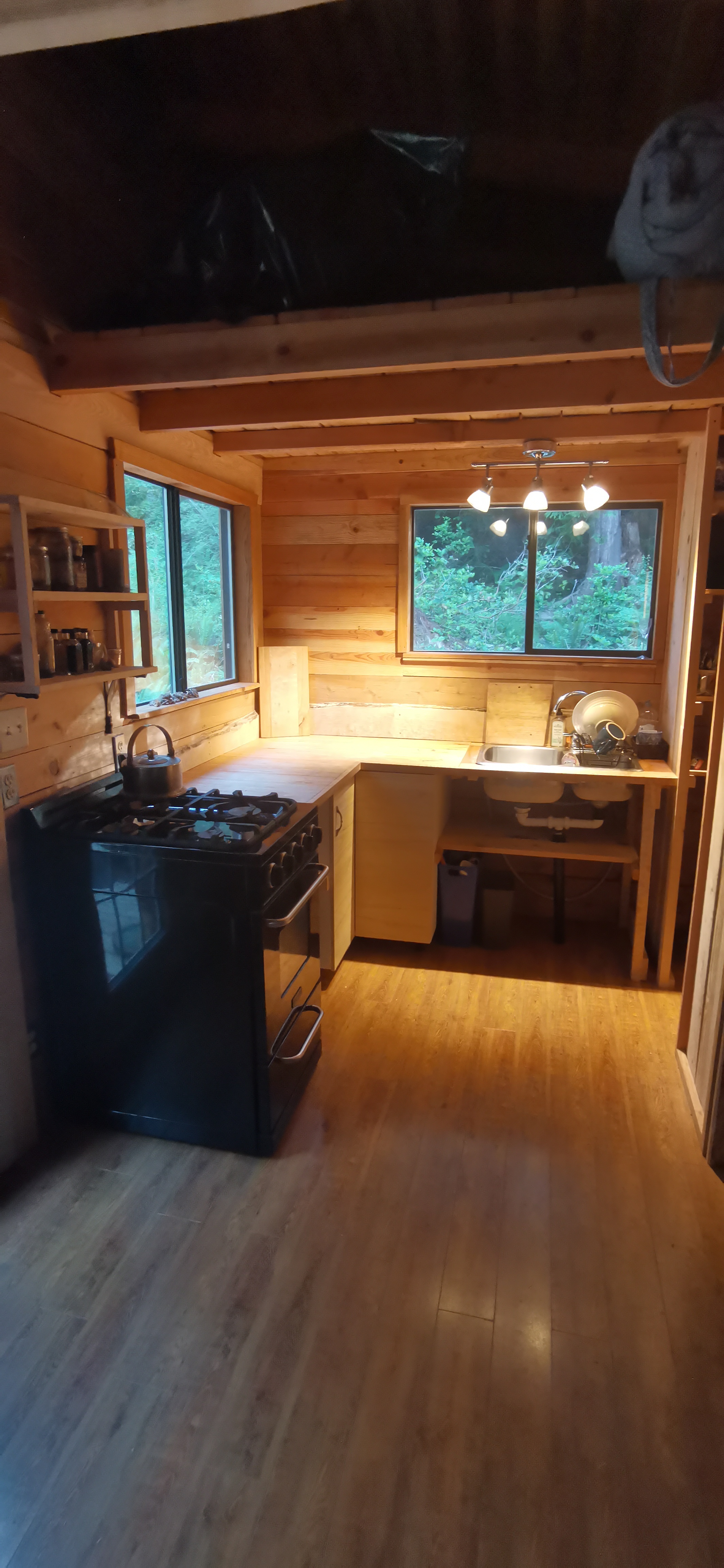 Read Island Cozy Off Grid Retreats