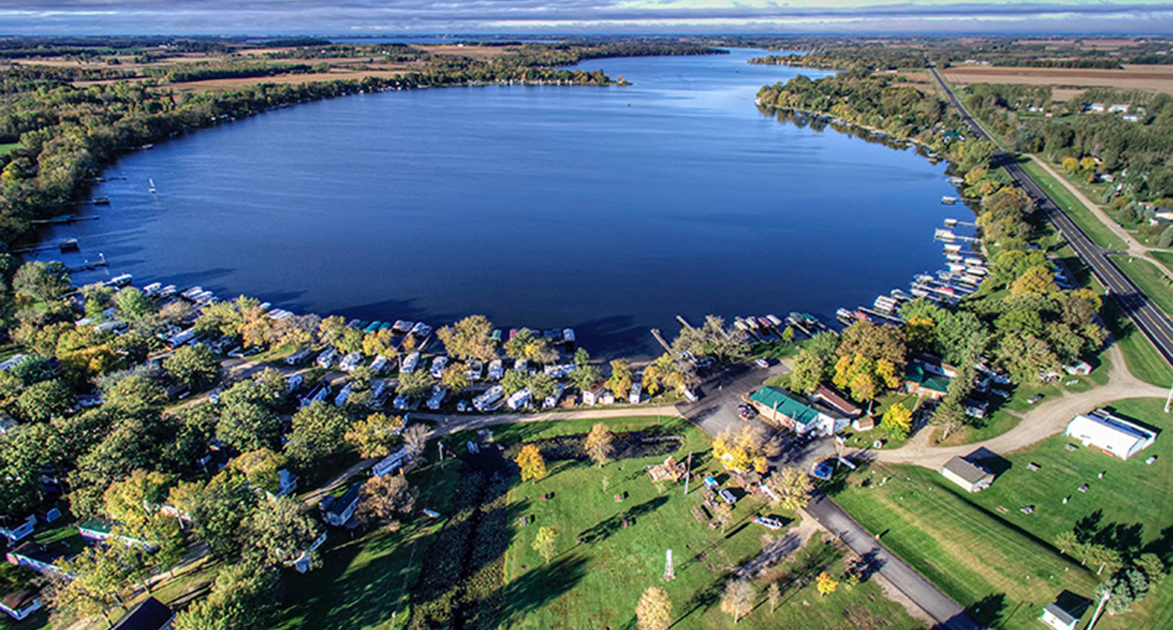 Head Of The Lakes Resort