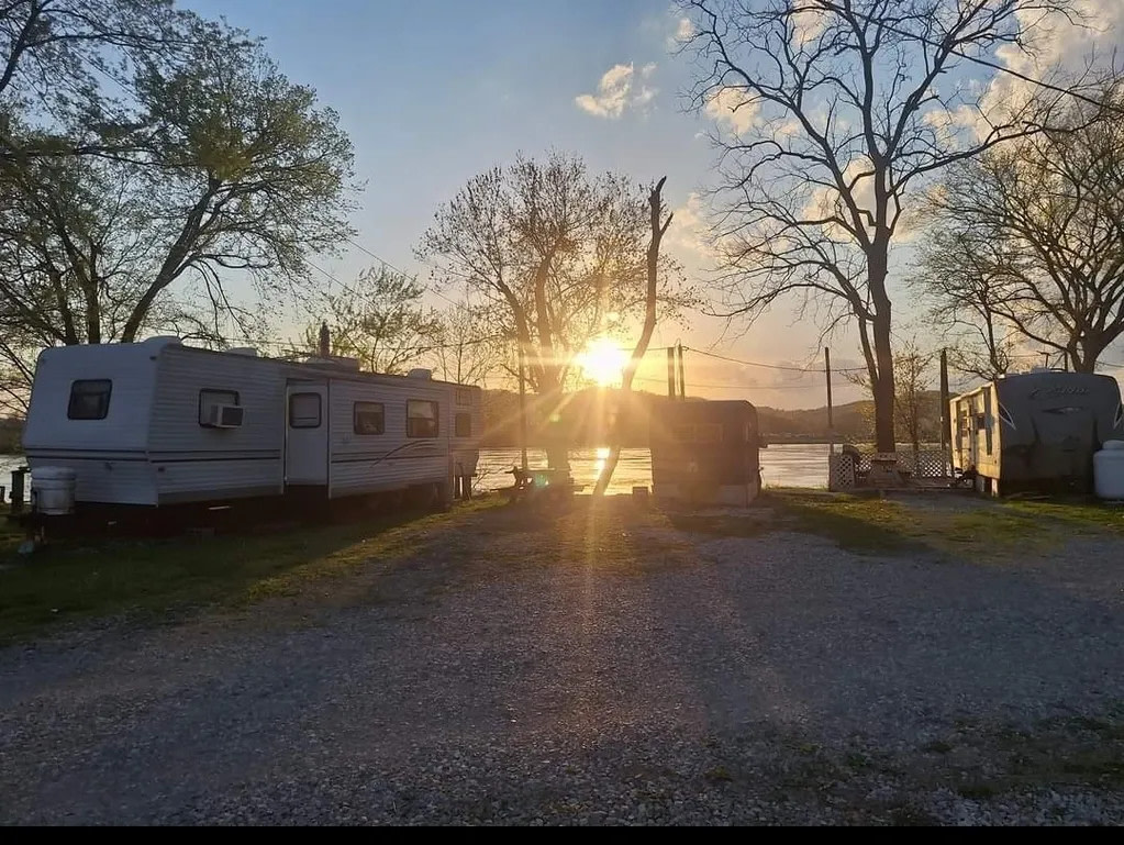 Holiday Point Marina & Campground