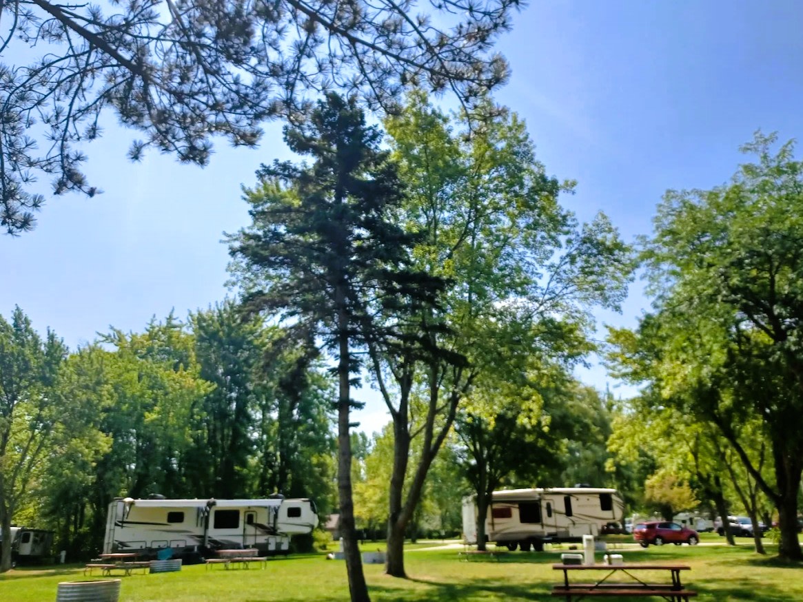 Riverside Park And Campground