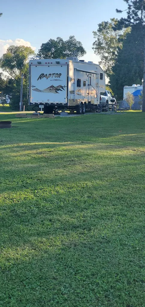 Maple Lakes Campgrounds
