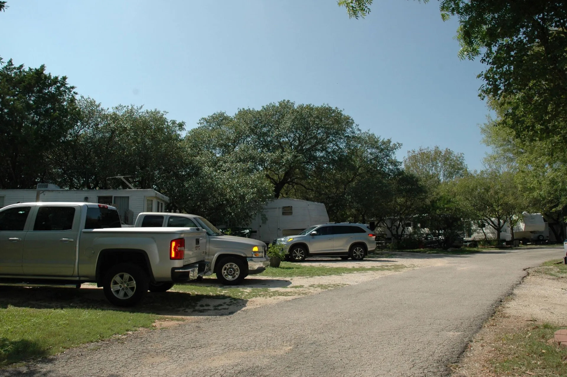 Lake Travis Inn and RV Park