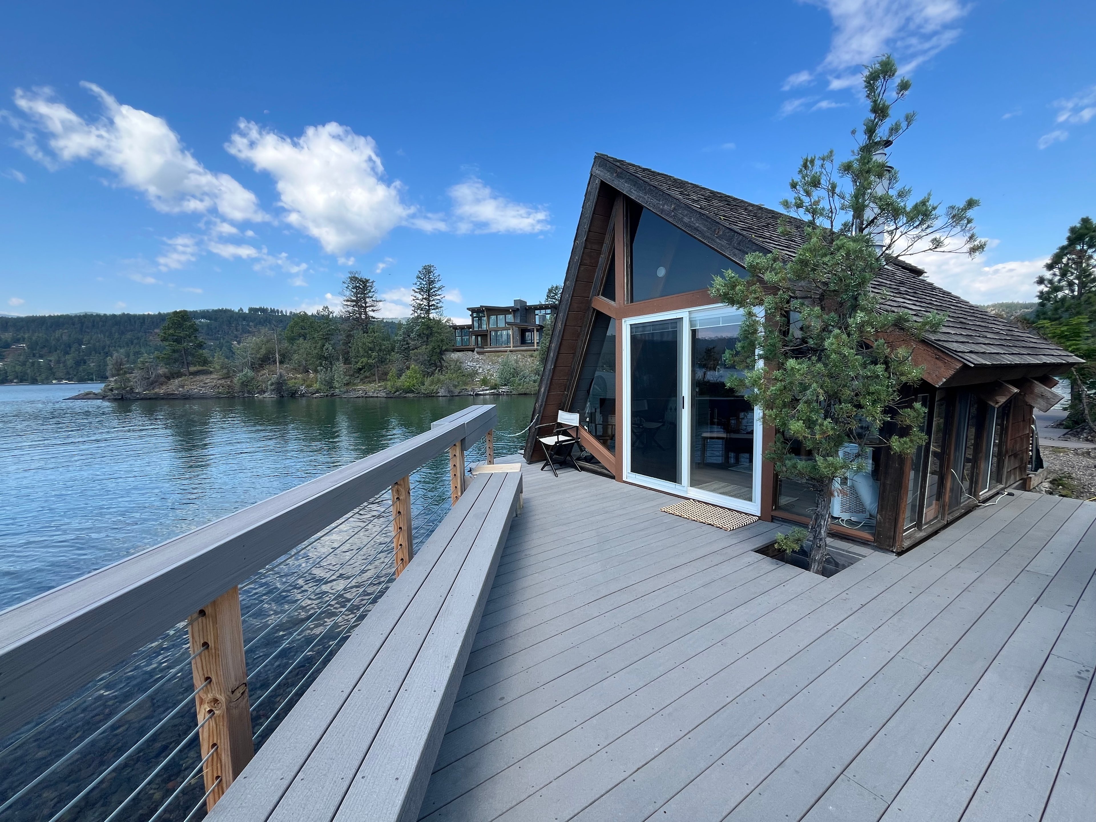 Flathead Lake Island Chalet