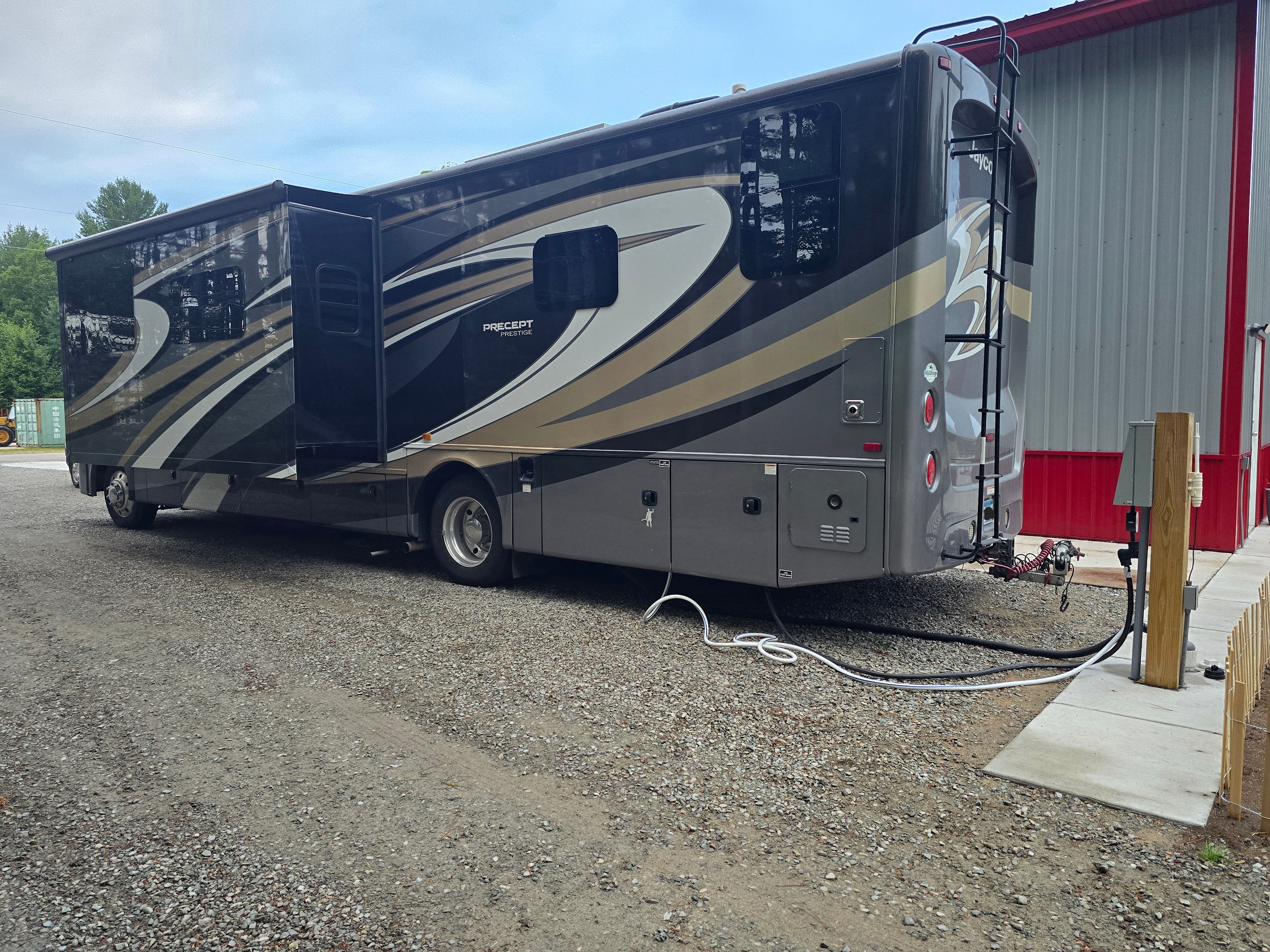 Full RV Hookup by Lake Superior
