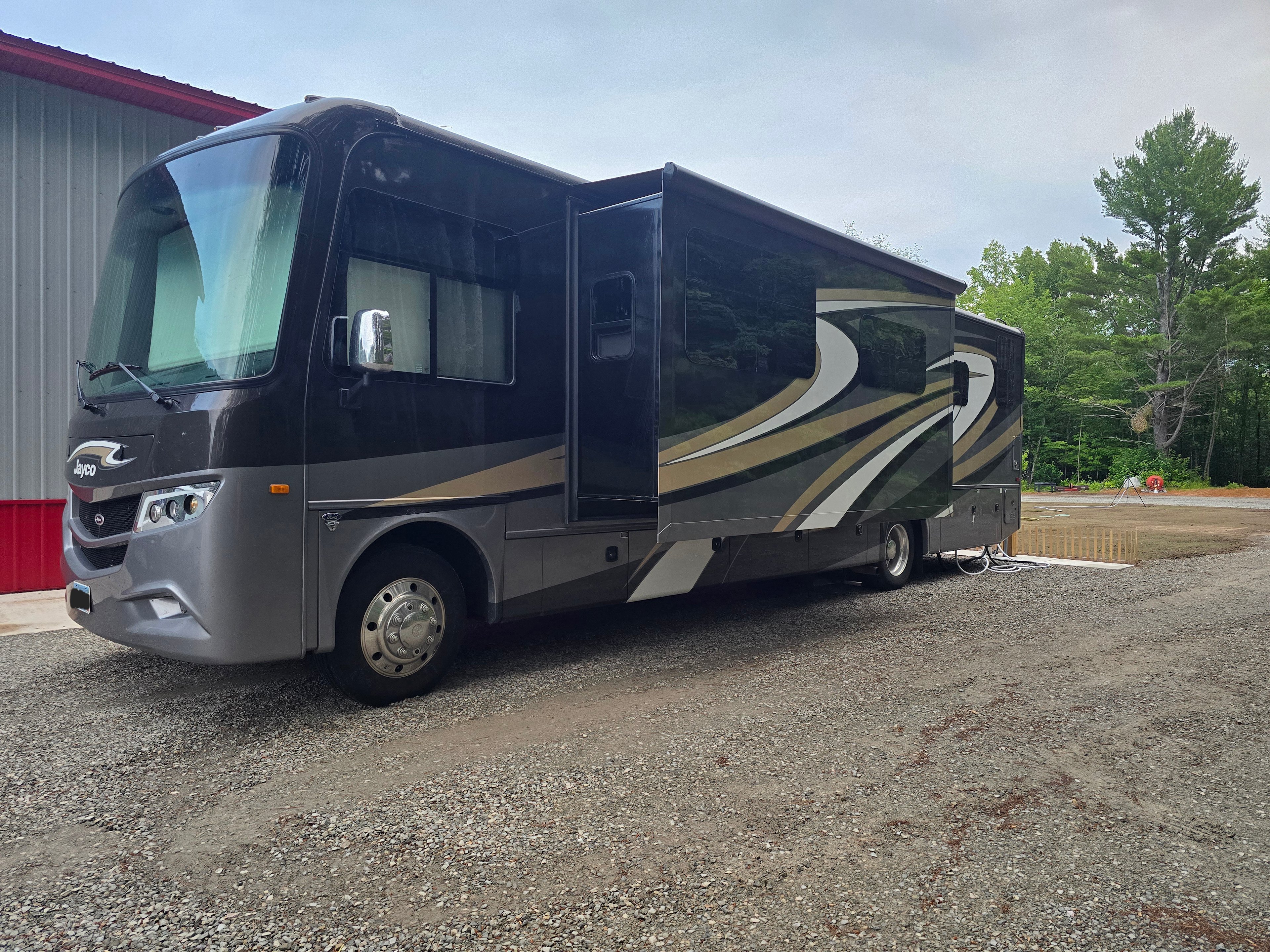 Full RV Hookup by Lake Superior