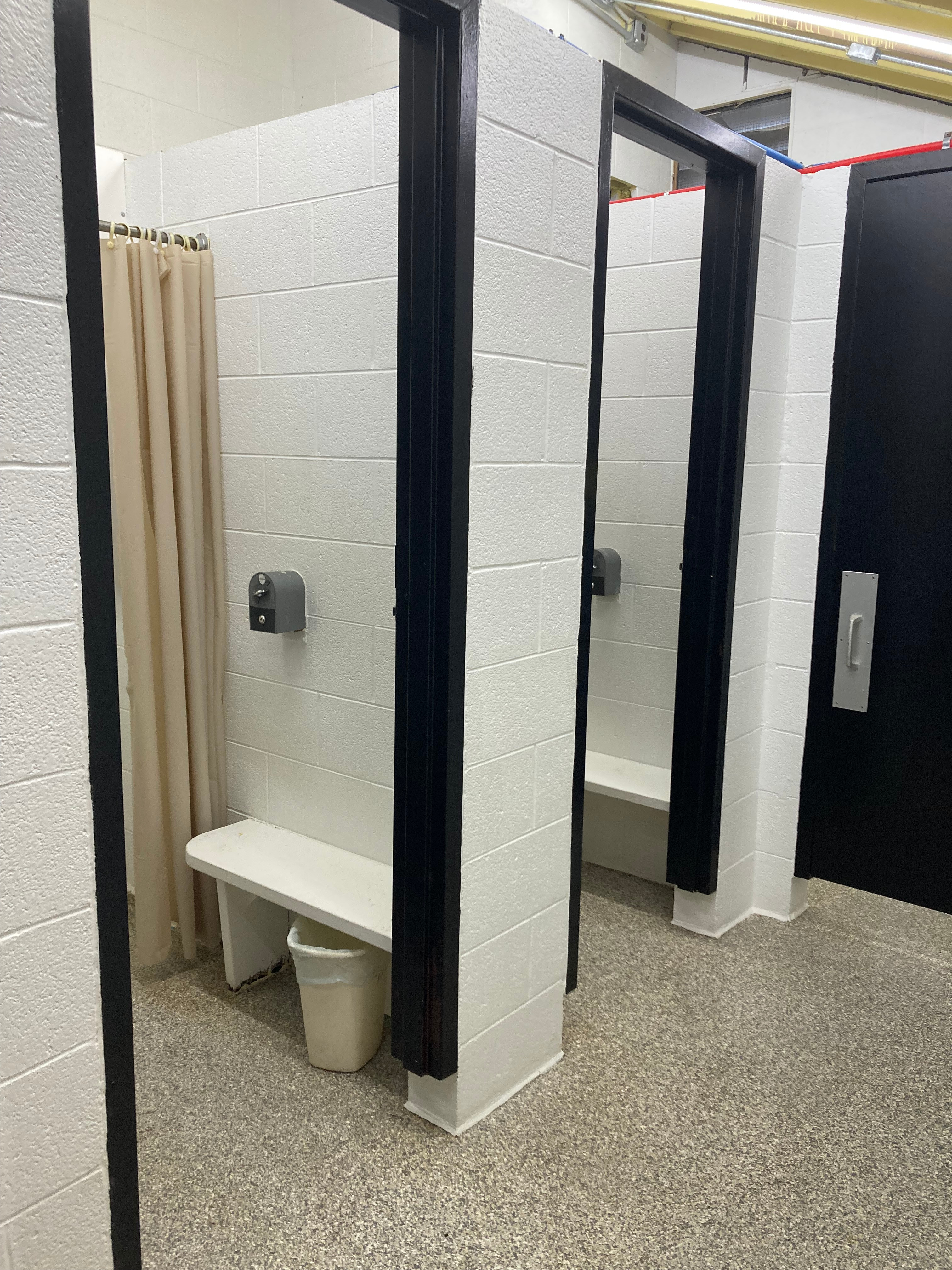 Clean and hot showers. 