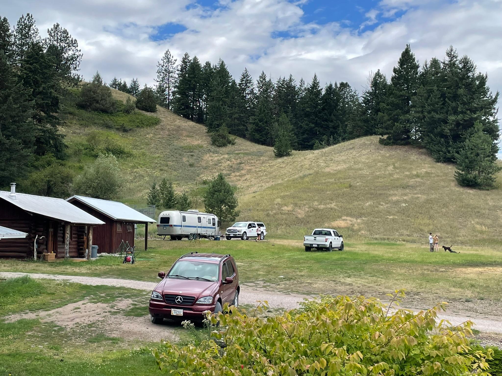 Peaceful Lake View Retreat