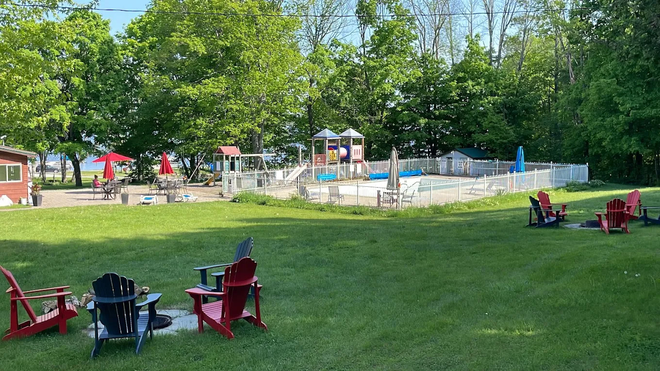 Red Setter Resort