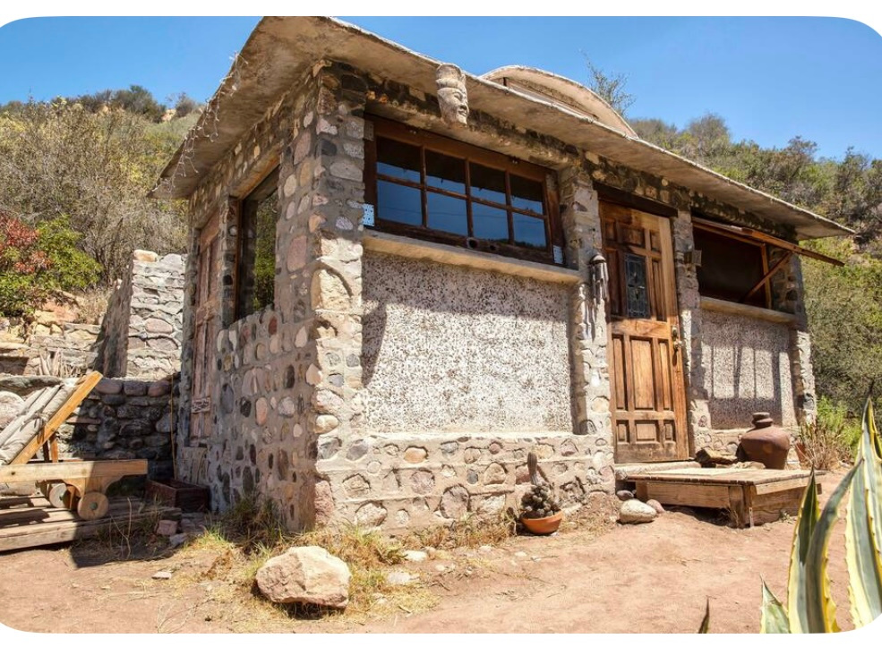 Stone Cabin With Private Creek