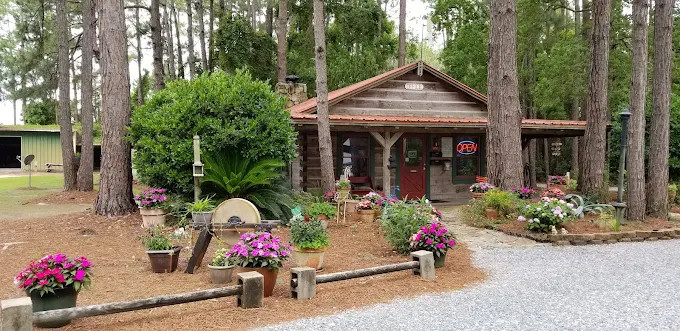 Pineglen Motorcoach and RV Park