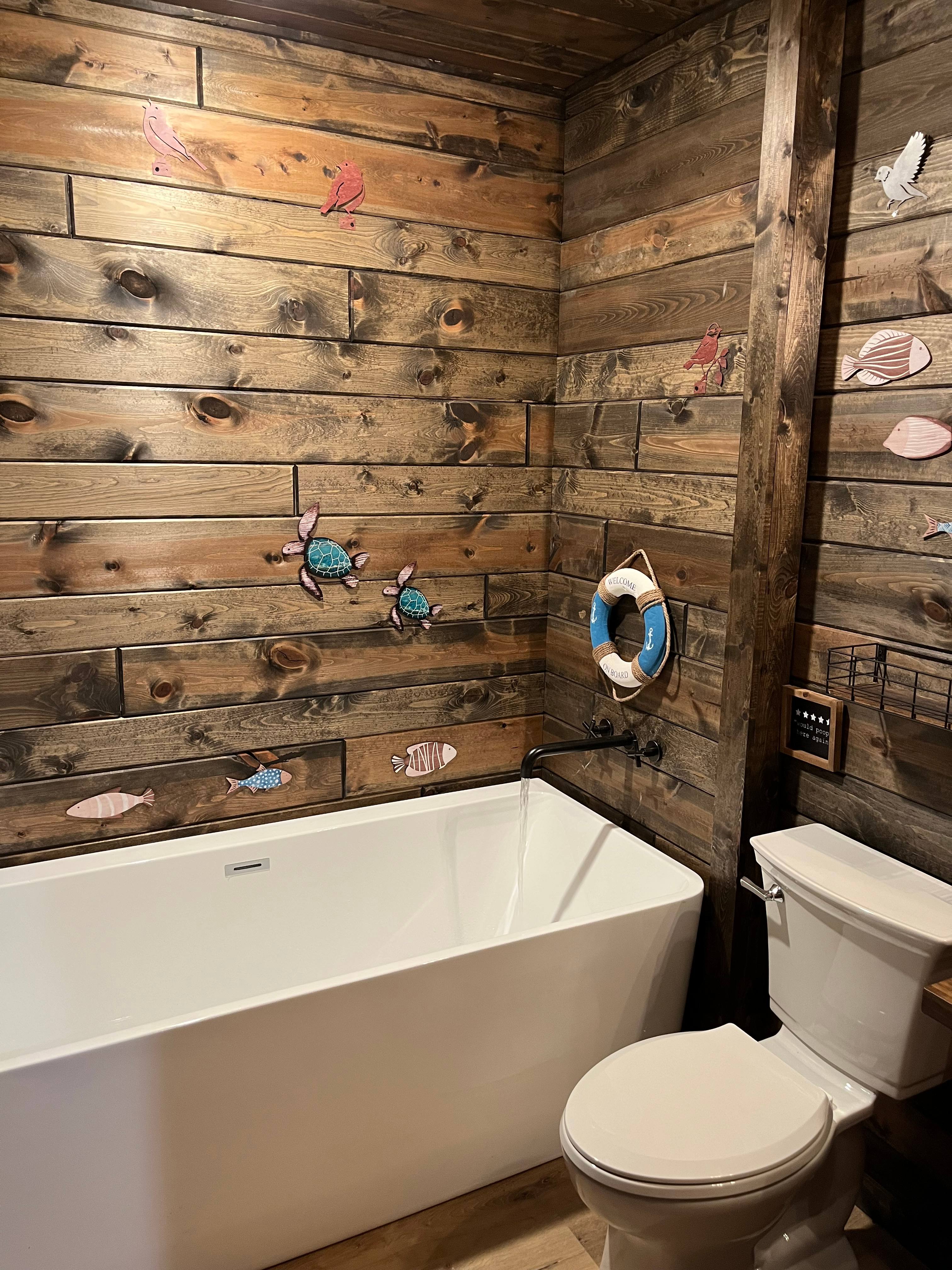 Lakeside Treehouses on 10 acres