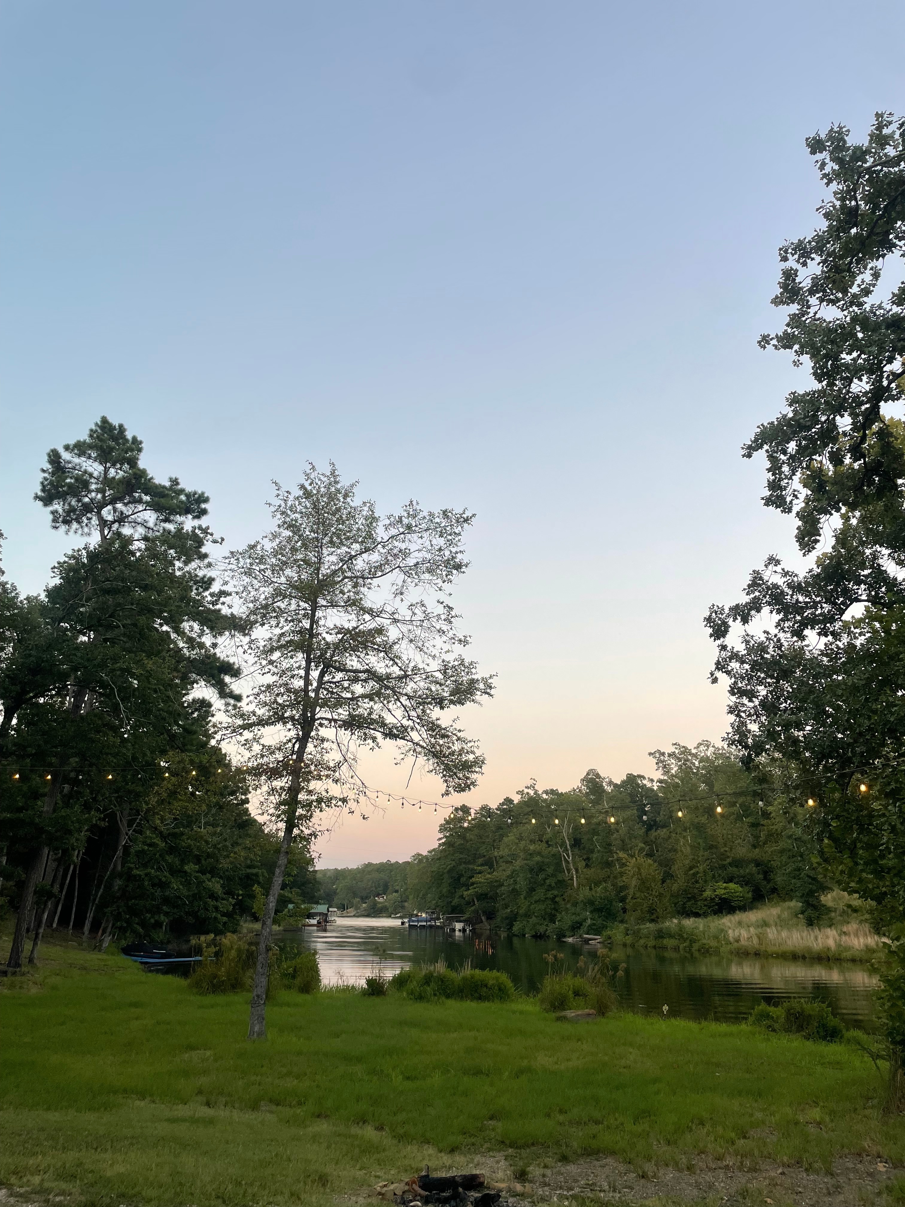 Rainbows End RV On Lake Hamilton