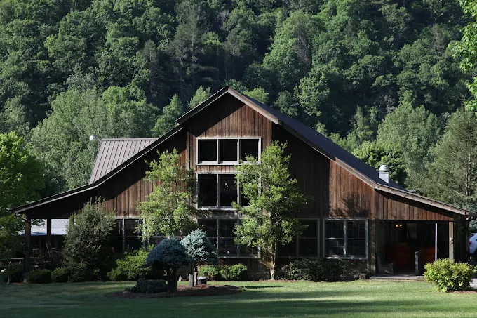 Leatherwood Mountains Resort