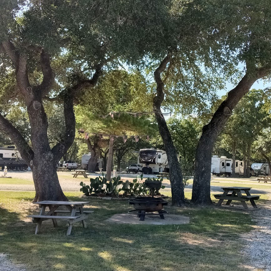 Whispering Oaks RV Park
