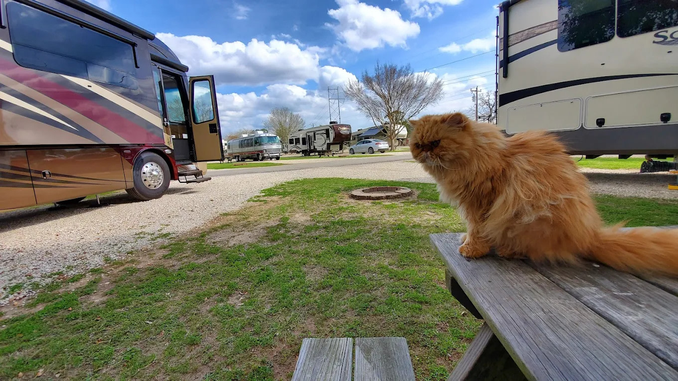 Whispering Oaks RV Park