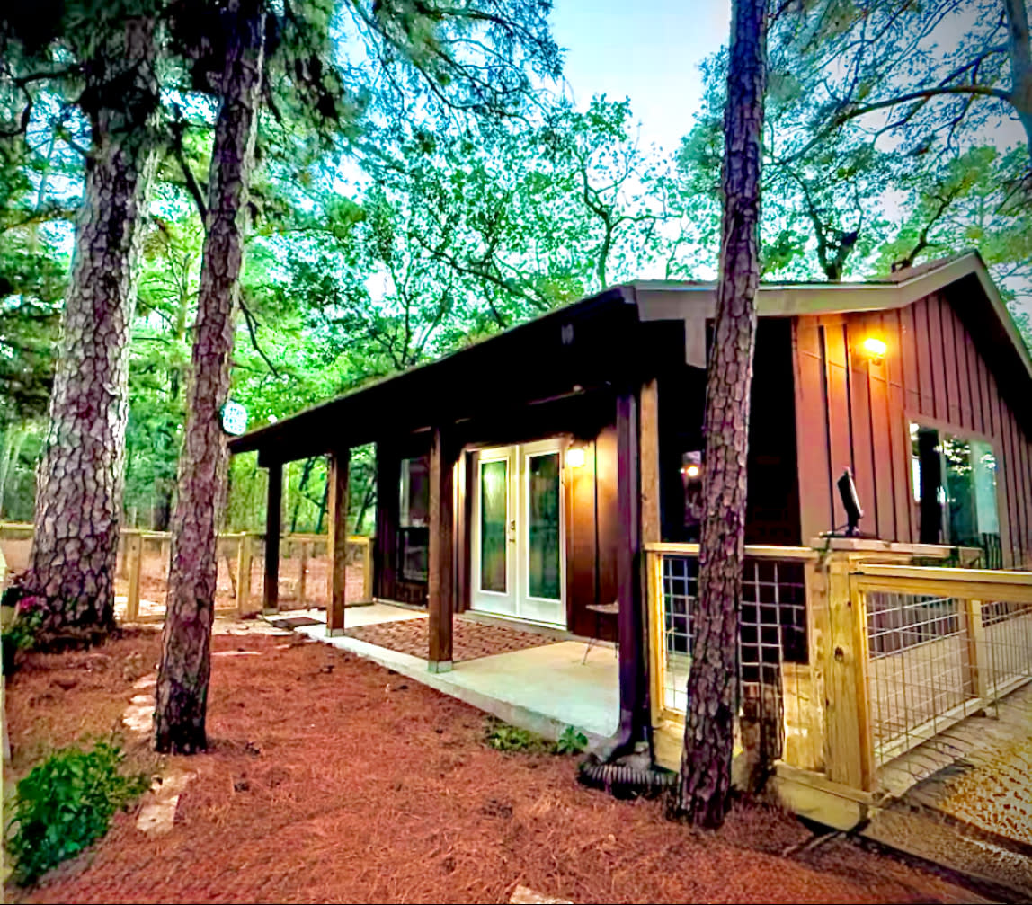 Lost Pines Cozy Cabin