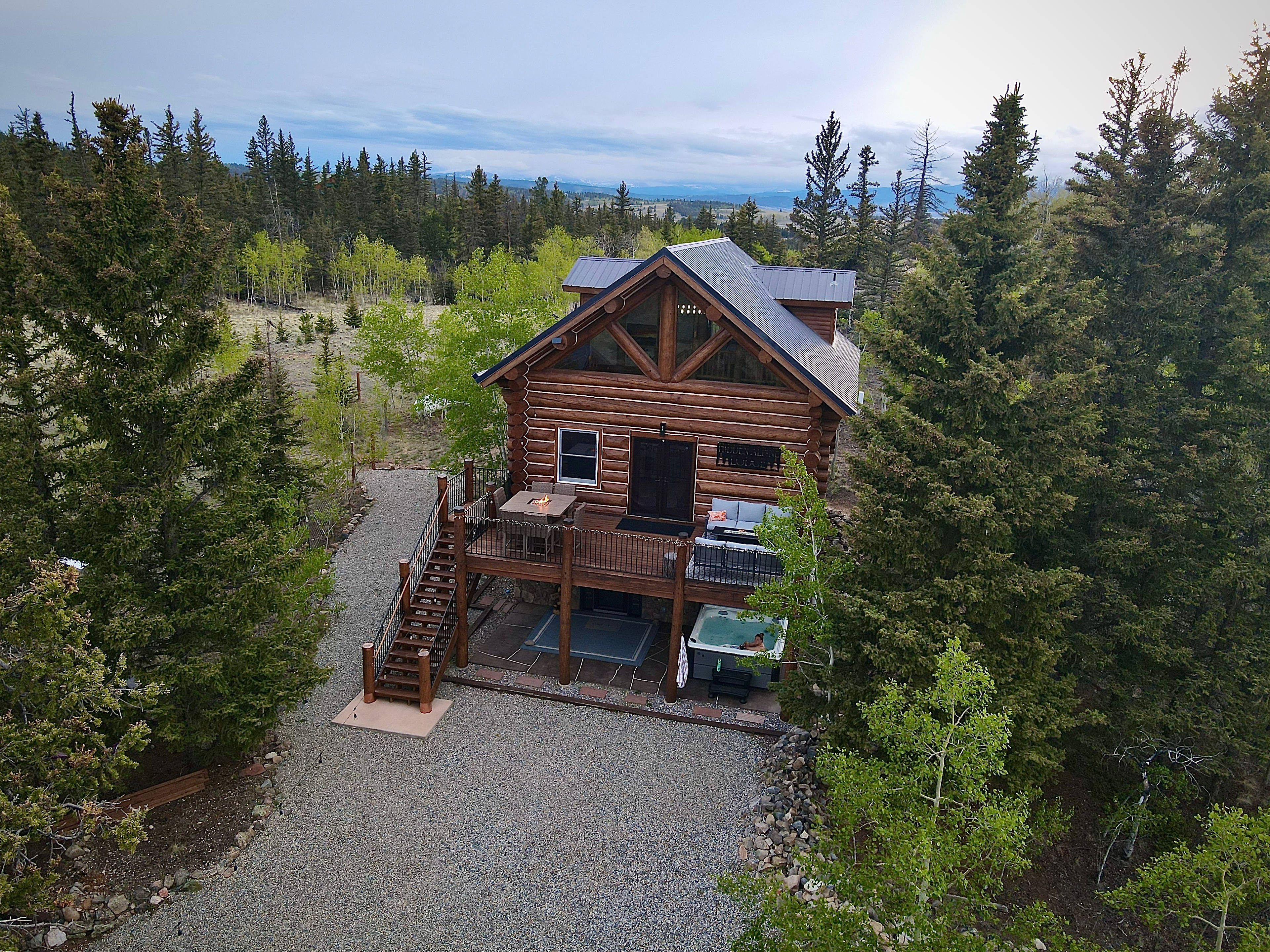 Modern Mtn Log Cabin | Hot Tub