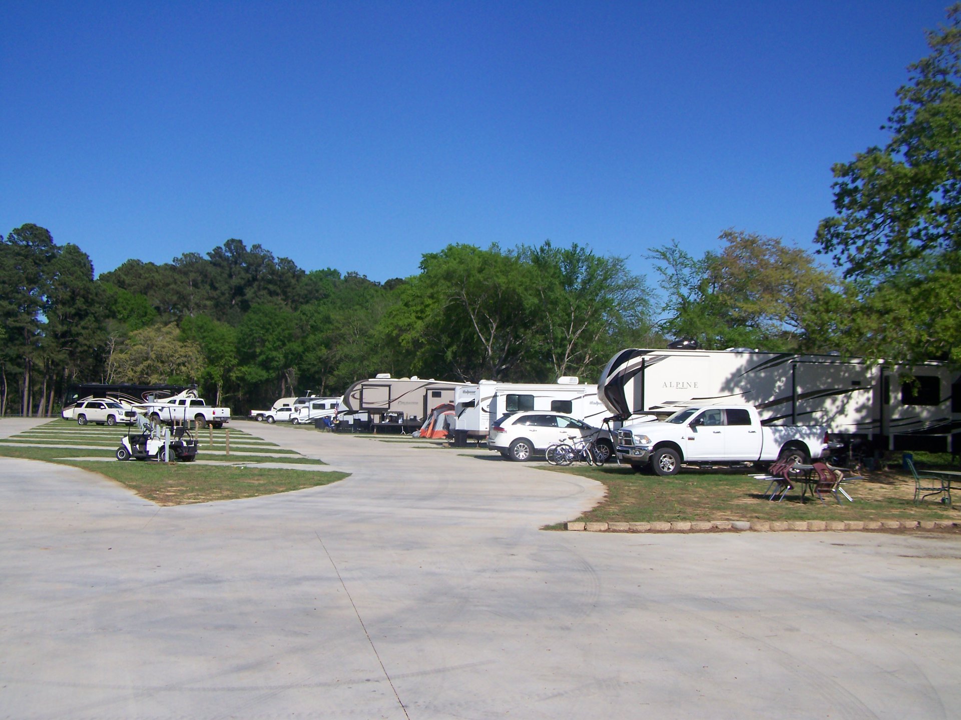 Lake Palestine Gateway RV Park