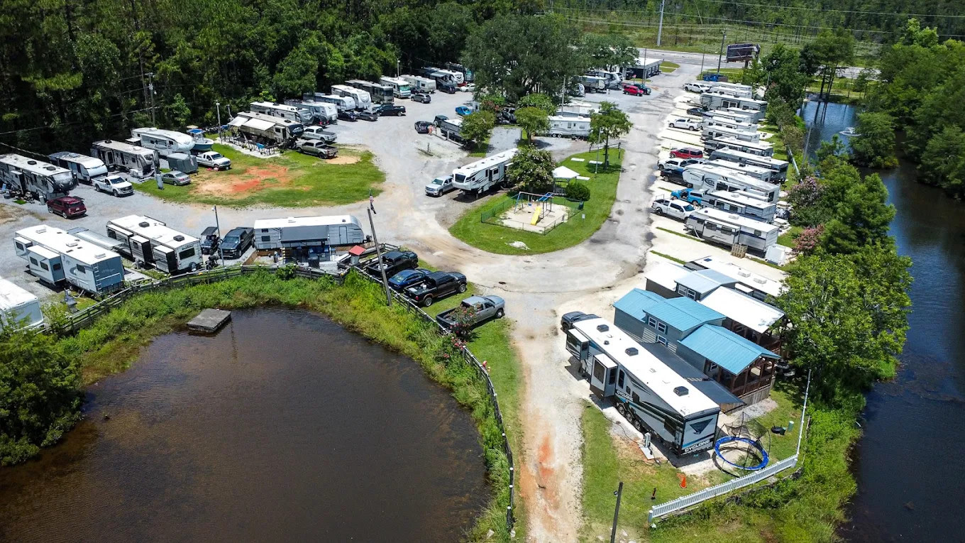 Leisure Lakes RV Resort, Pensacola Florida