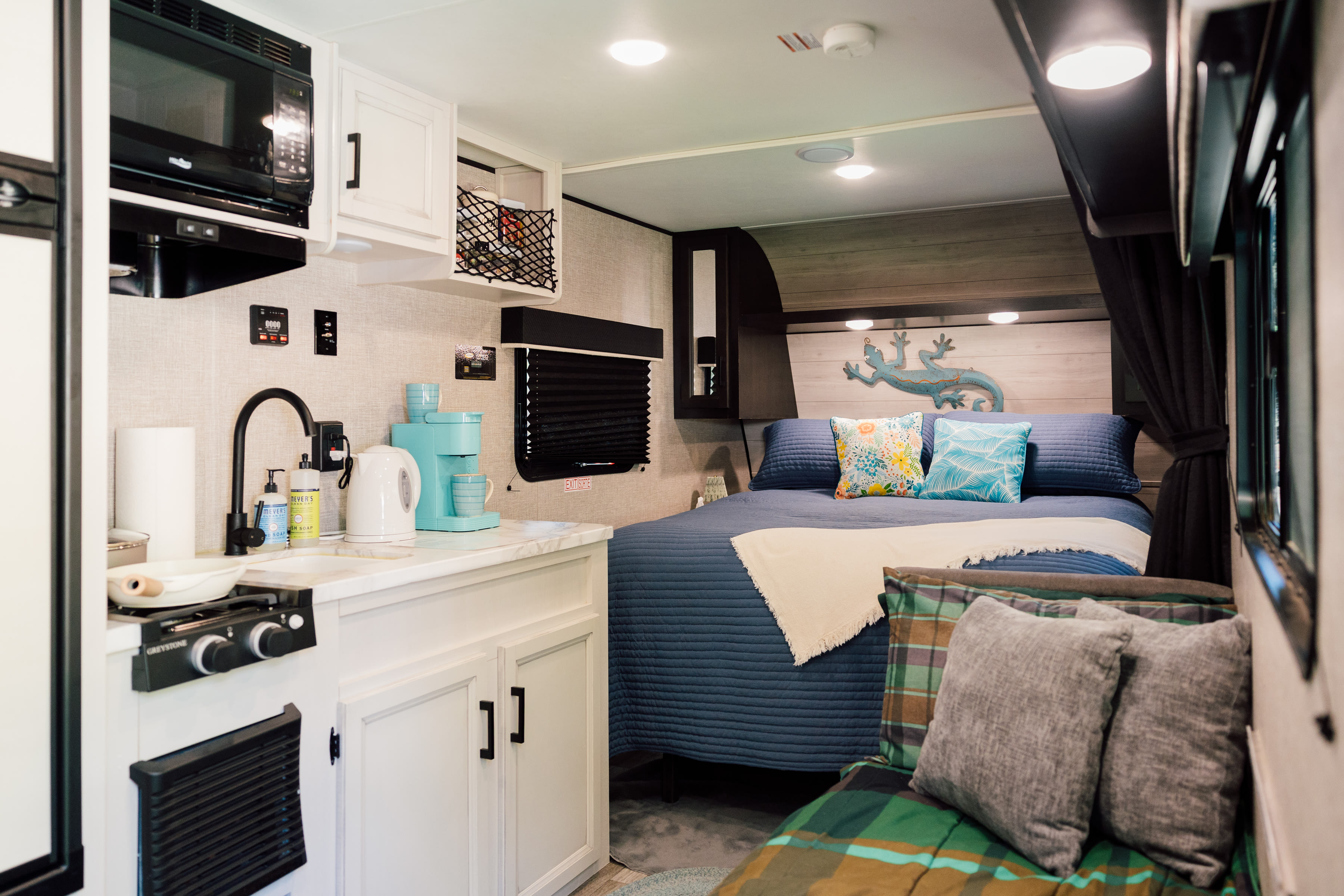 The comfiest stay! Had a hard time waking my friends