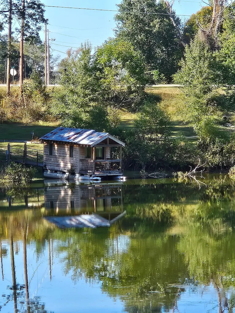 Round Pond Retreat