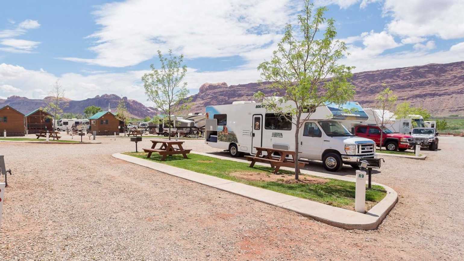 Sun Outdoors Arches Gateway