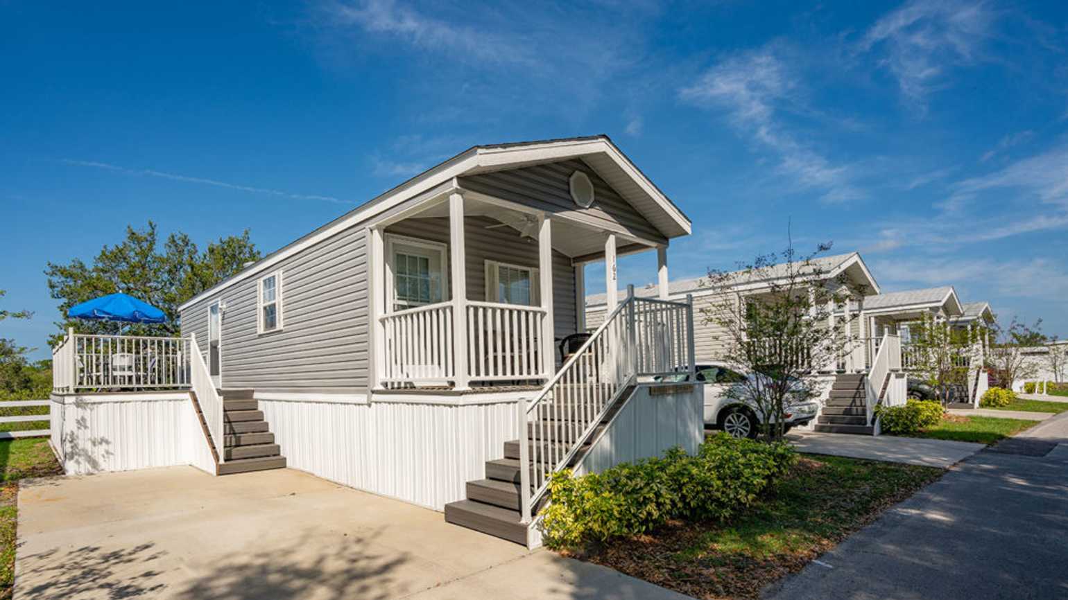 Sun Retreats Dunedin