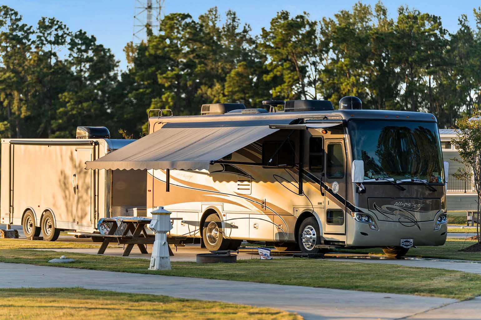 Premium Full Hookup Pull Through RV Site