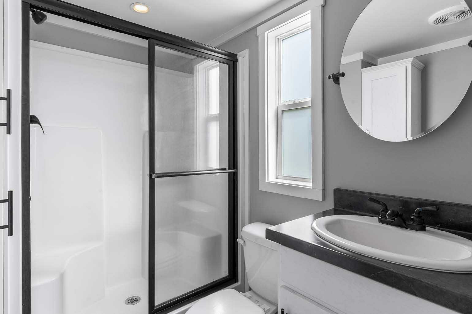 Waterfront Deluxe Cottage - 1 Bdrm w/Loft