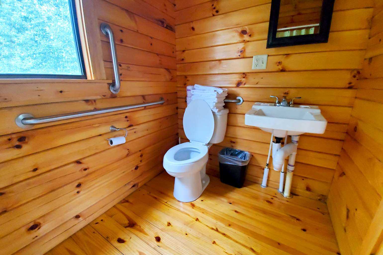 Deluxe Park Model Cabin (Sleeps 4)