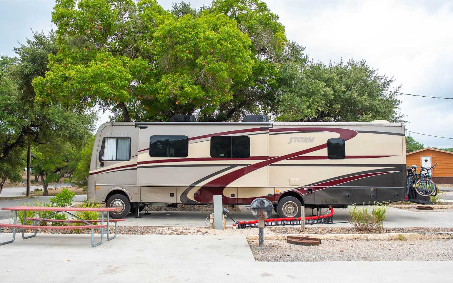 Red Carpet Pull-Thru RV Site