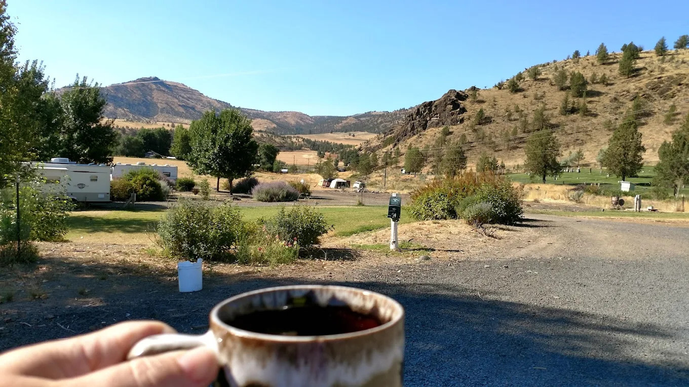 Monument Motel and RV Park