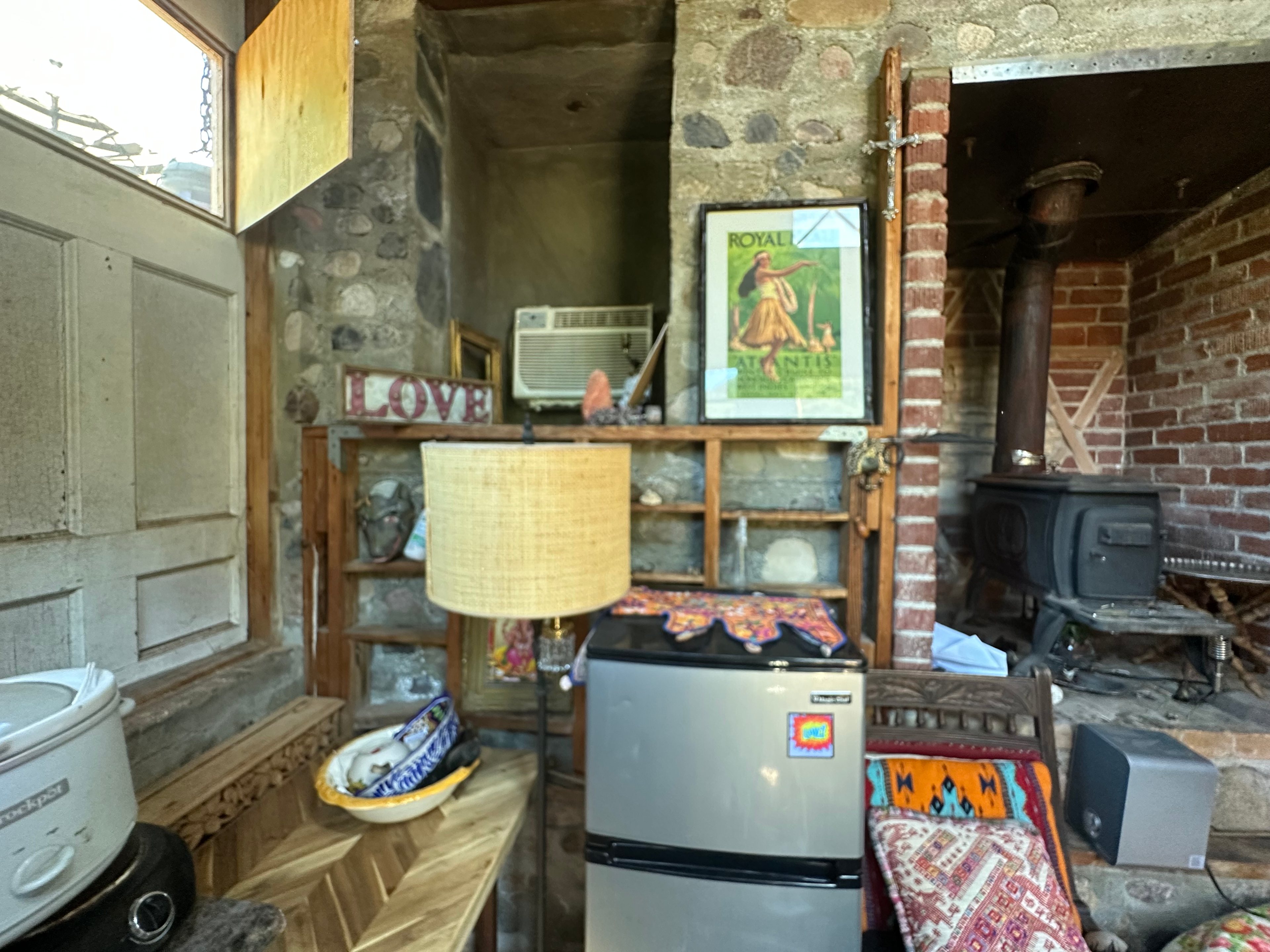 Stone Cabin With Private Creek