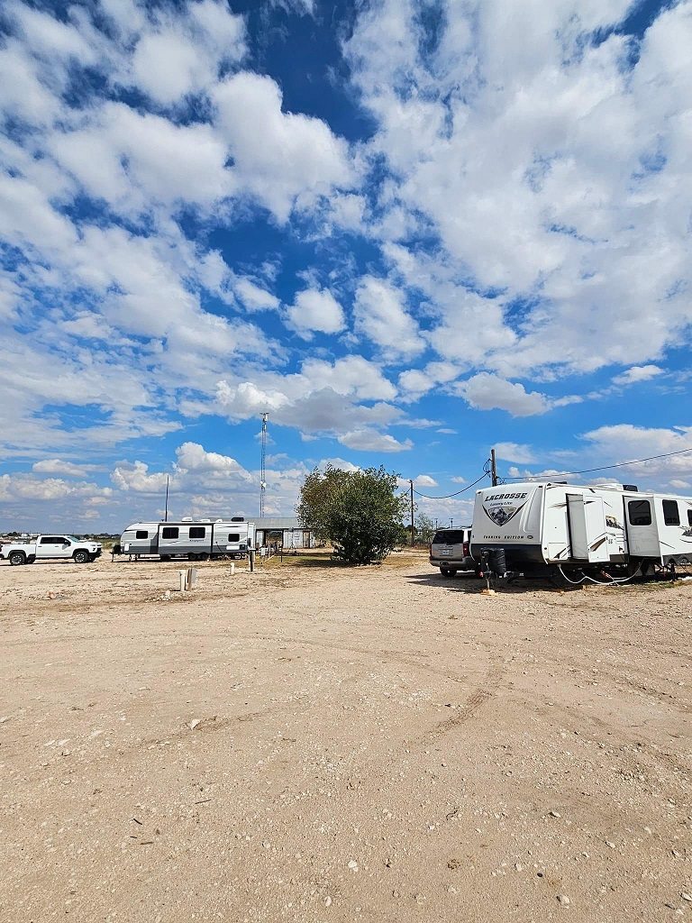 Gettin' HItched RV Park