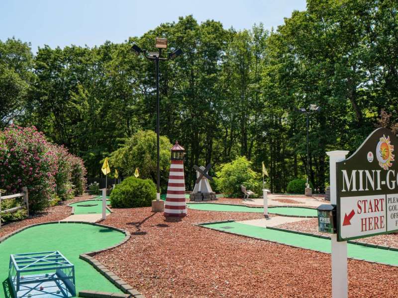 Sun Retreats Wild Acres