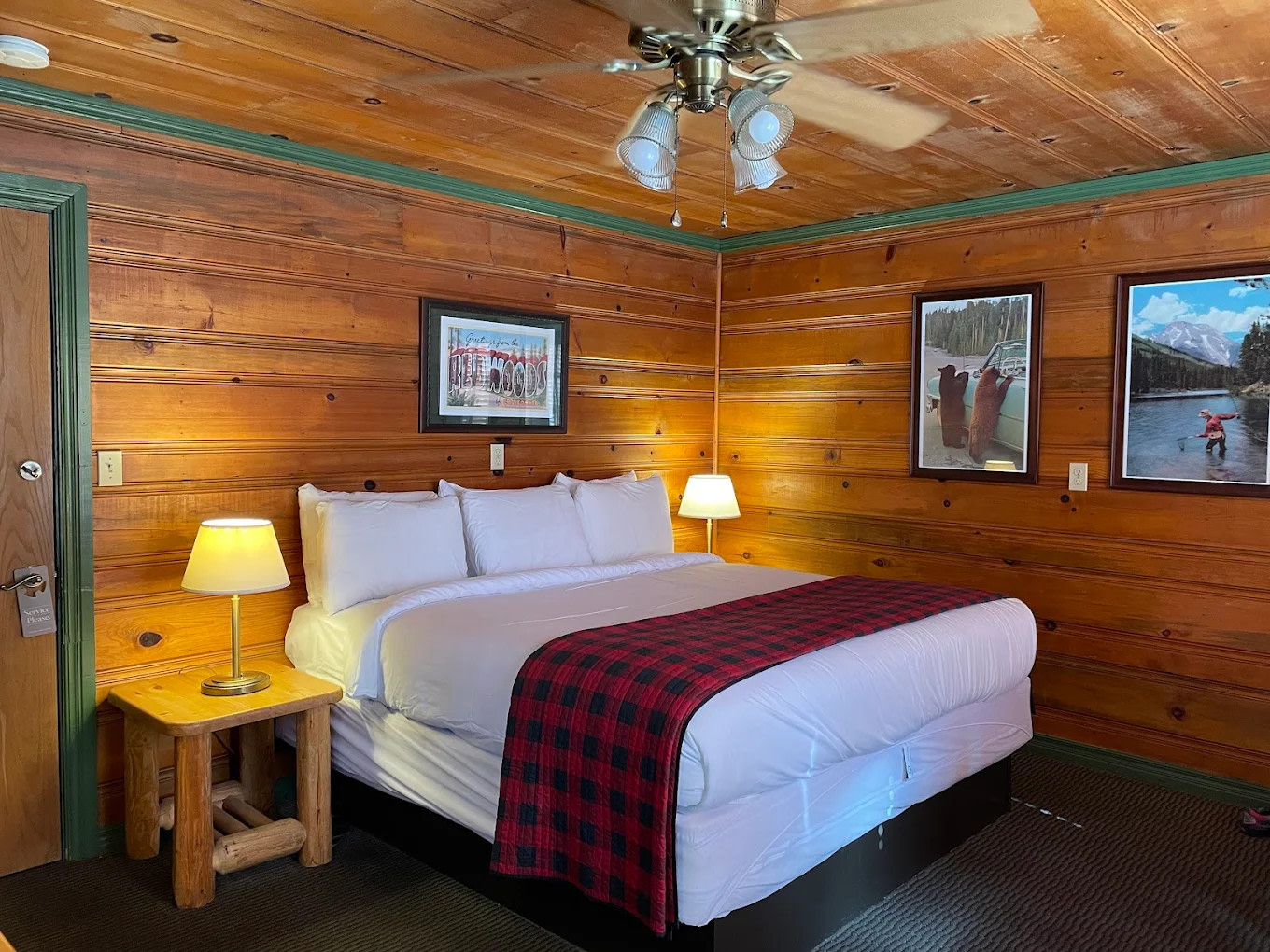 Shaver Lake Village Hotel