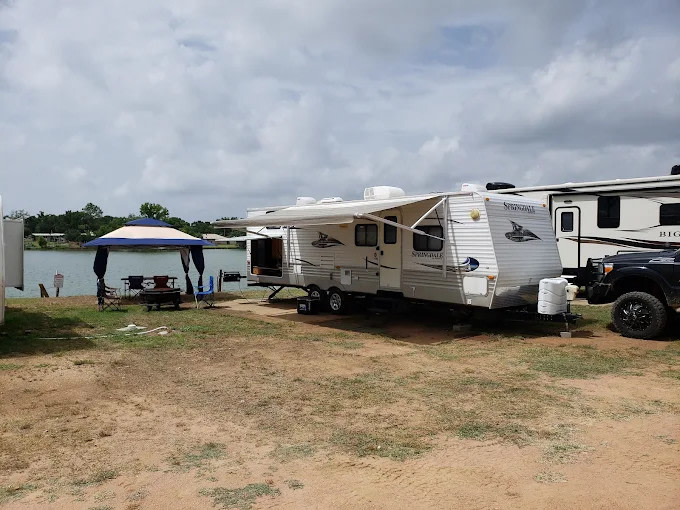 Poppy's Pointe Resort