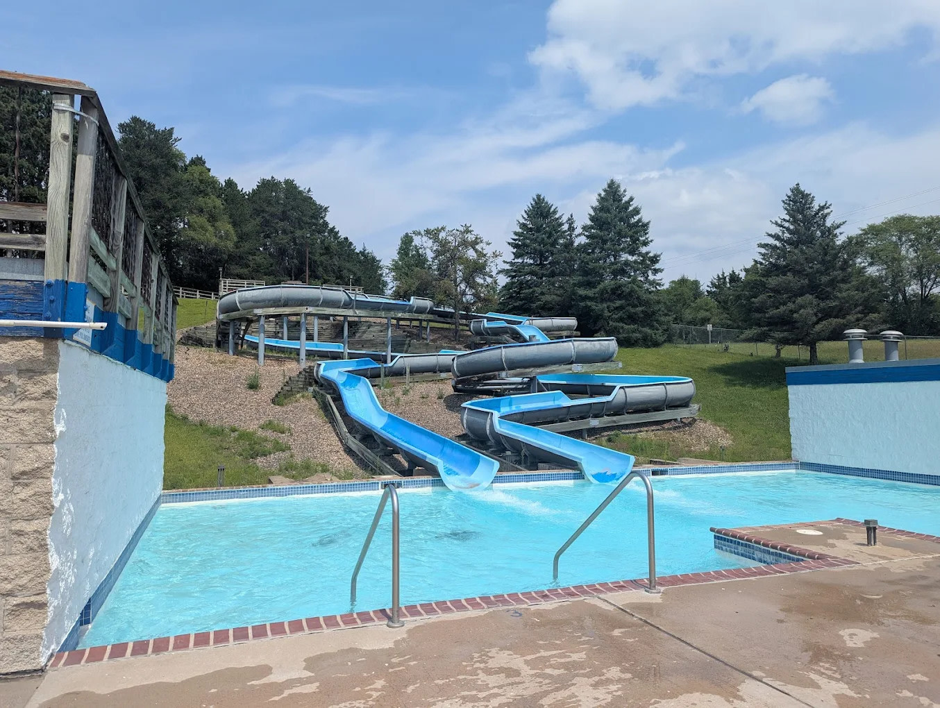 River's Edge Apple River Tubing & Camping