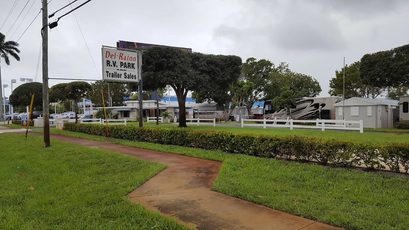 Del-Raton RV Park and Trailer Sales