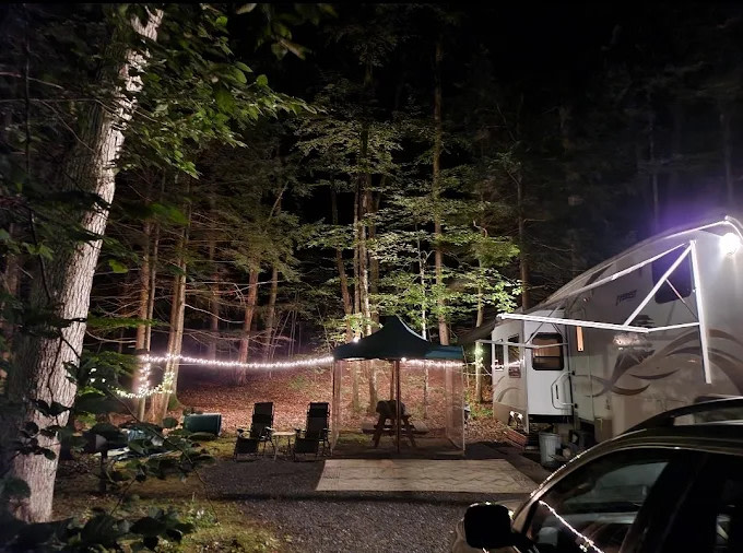 Waterhouses: Lodging, Campground & Marina