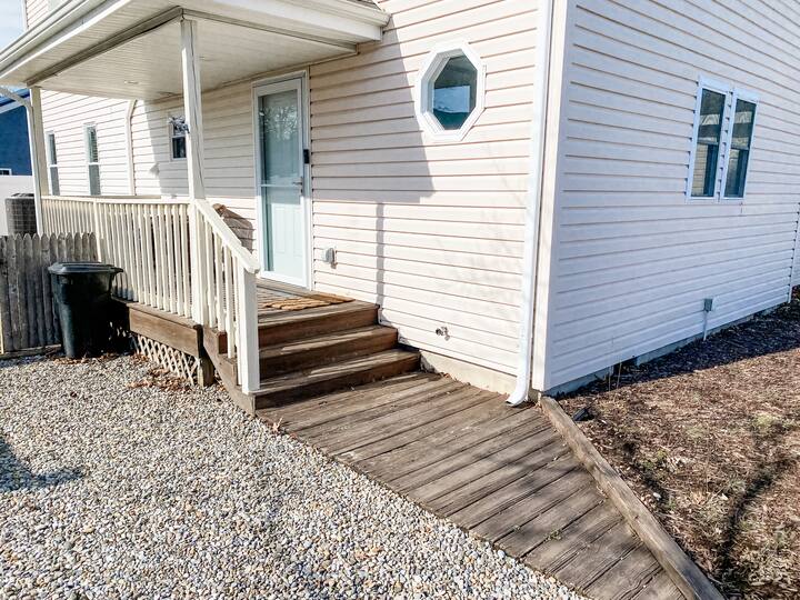 Slip Away Ocean Gate Home