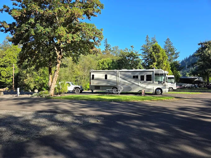 Casey's Riverside RV Park