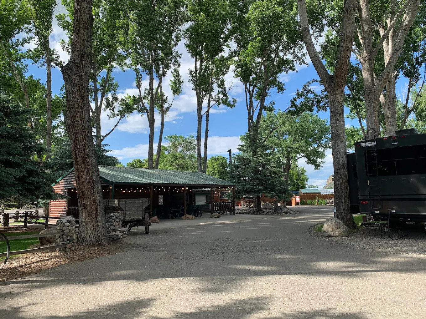 Yellowstone River RV Resort and Campground