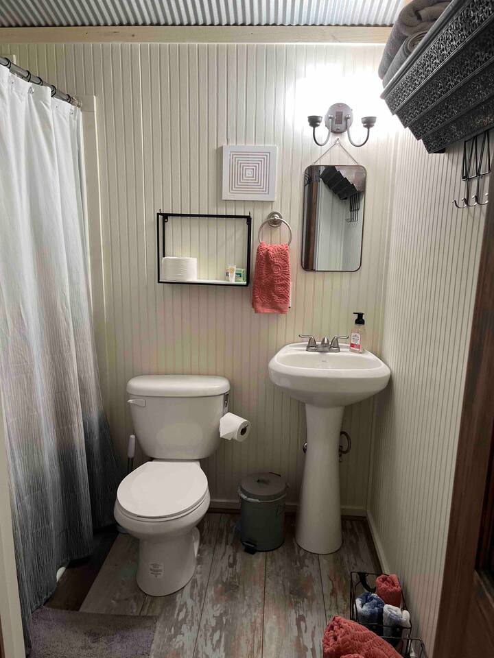 Collinsville Retreats